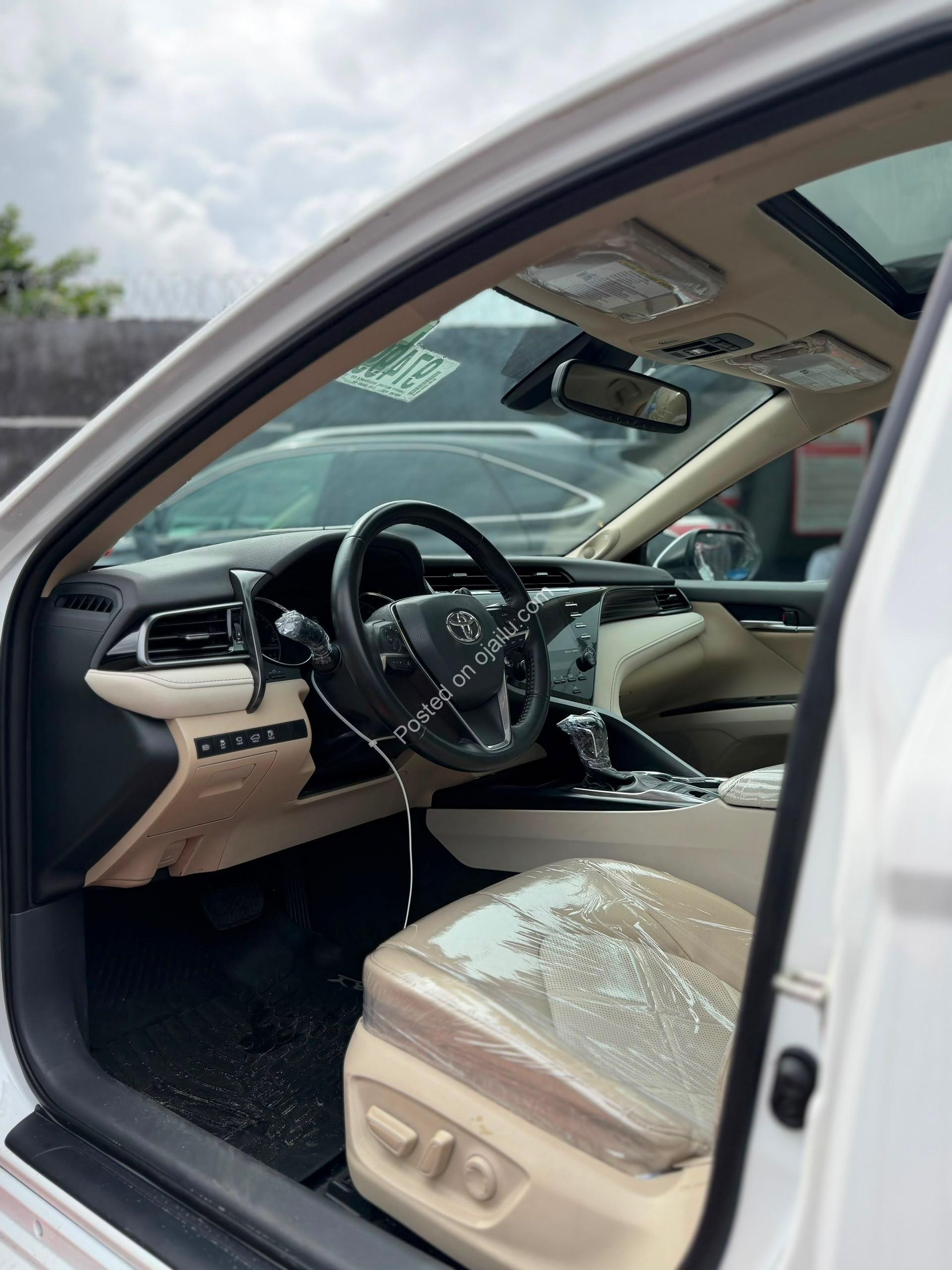 2019 Camry XLE: V6 Luxury & Tech for Less