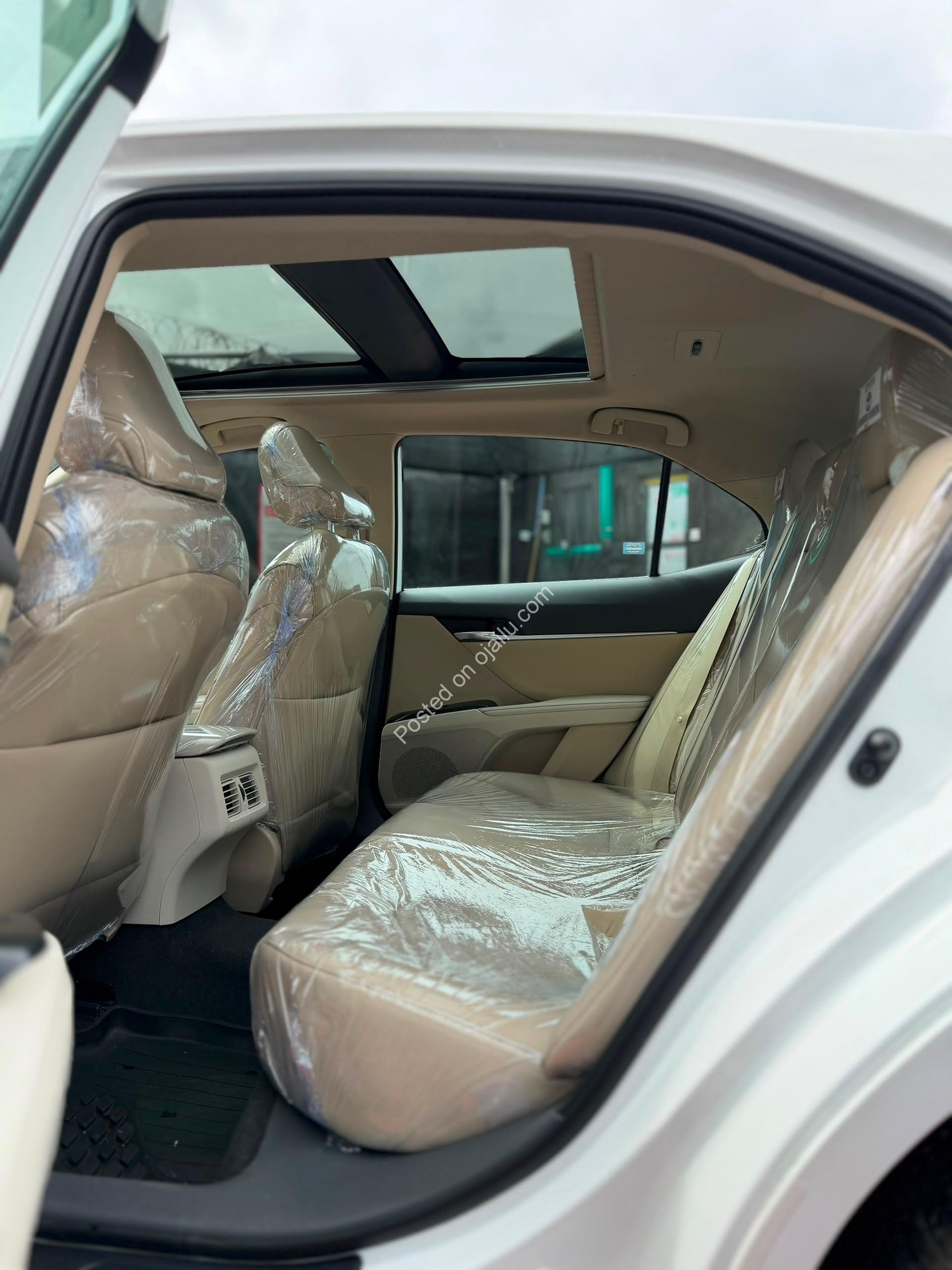 2019 Camry XLE: V6 Luxury & Tech for Less