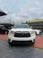2015 Highlander: 8-Seater Family Beast with Sunroof & Power