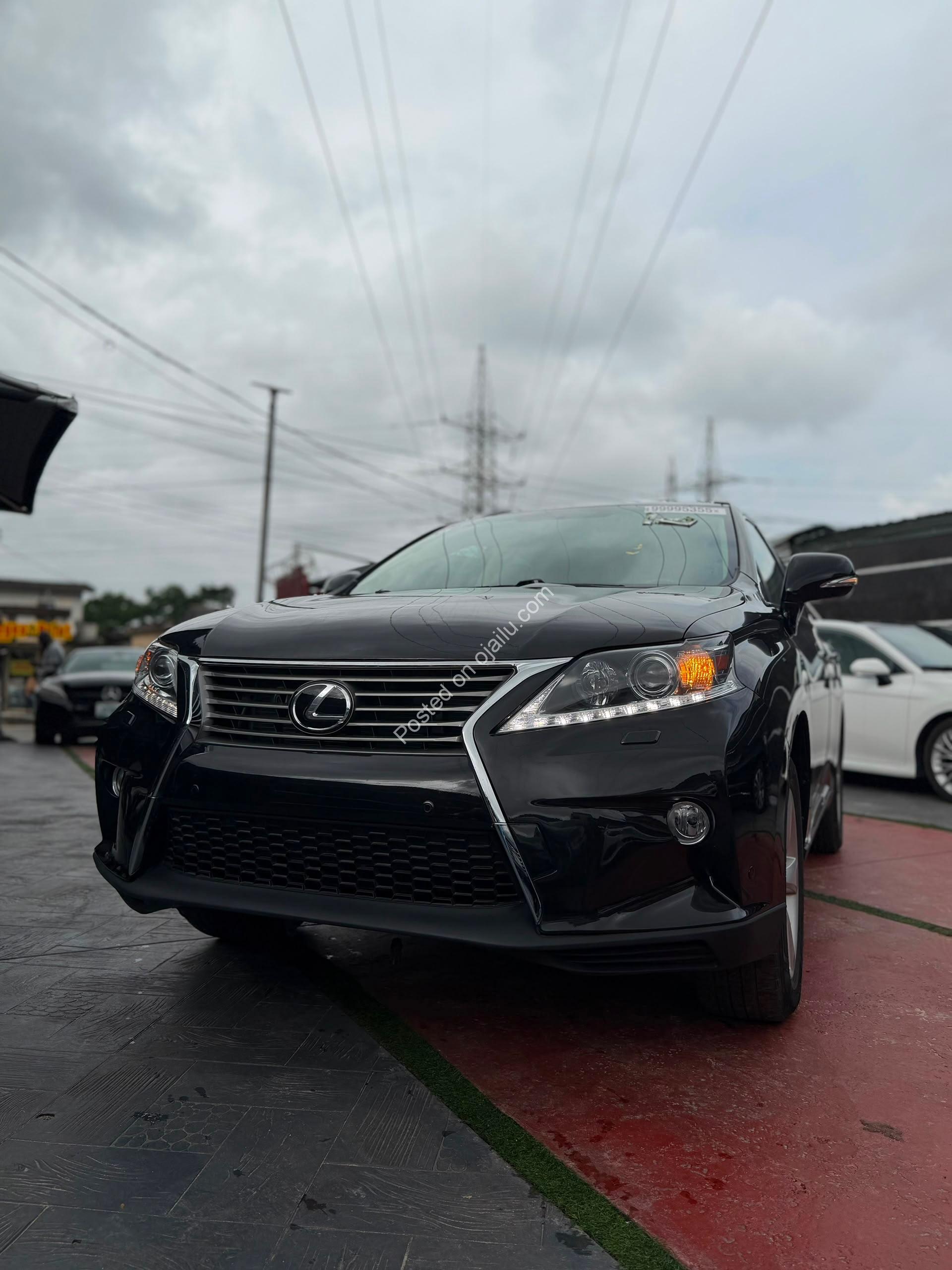 2015 Lexus RX350: Luxury, Safety & Cream Interior Excellence
