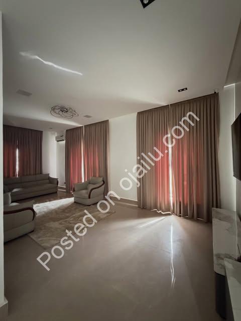 Smart 5BR Smart Duplex: Exclusive Living in Guzape