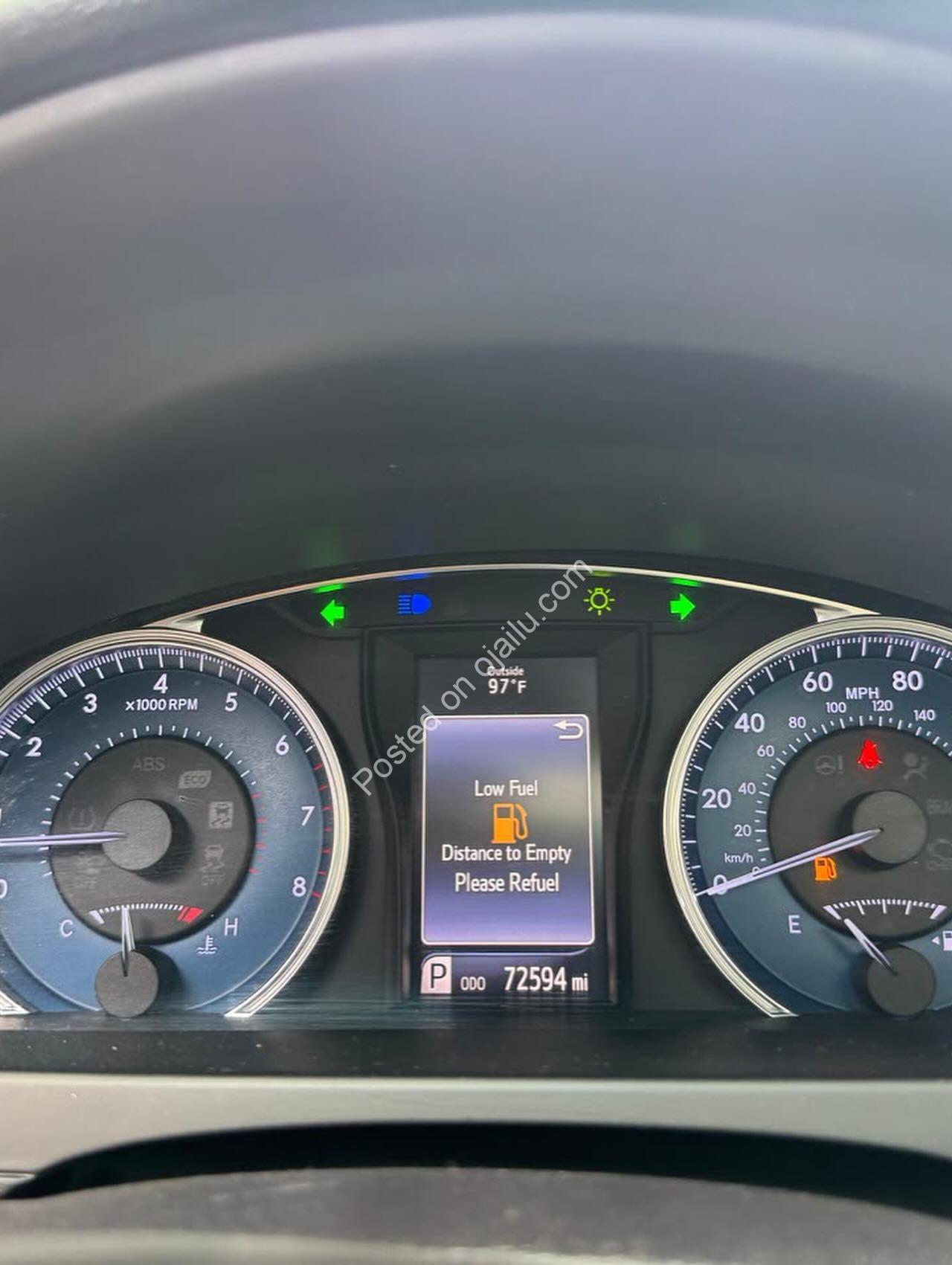 2015 Toyota Camry XLE V6: Premium Leather & Sunroof, 18M