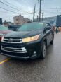 2017 Highlander XLE: Premium Safety & Style, Accident-Free!