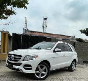 2016 Mercedes GLE350: Luxury SUV with 360 Camera & Panoramic Roof