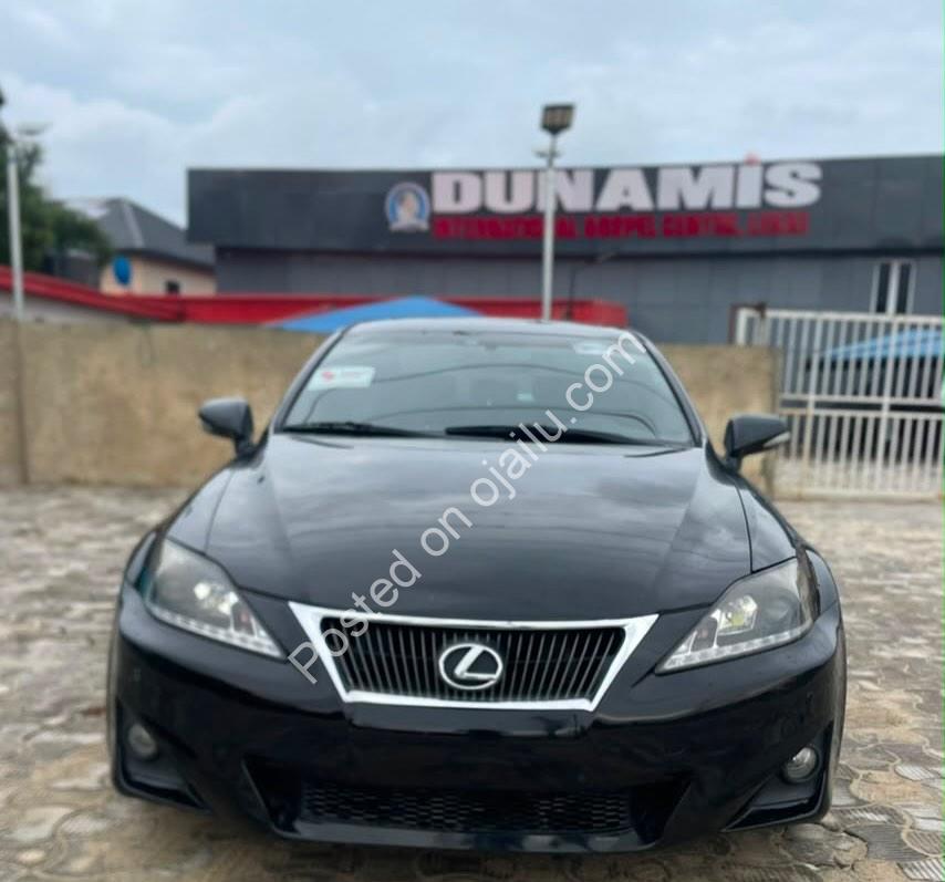 2010 Lexus IS250: Sport Luxury, Low Price!