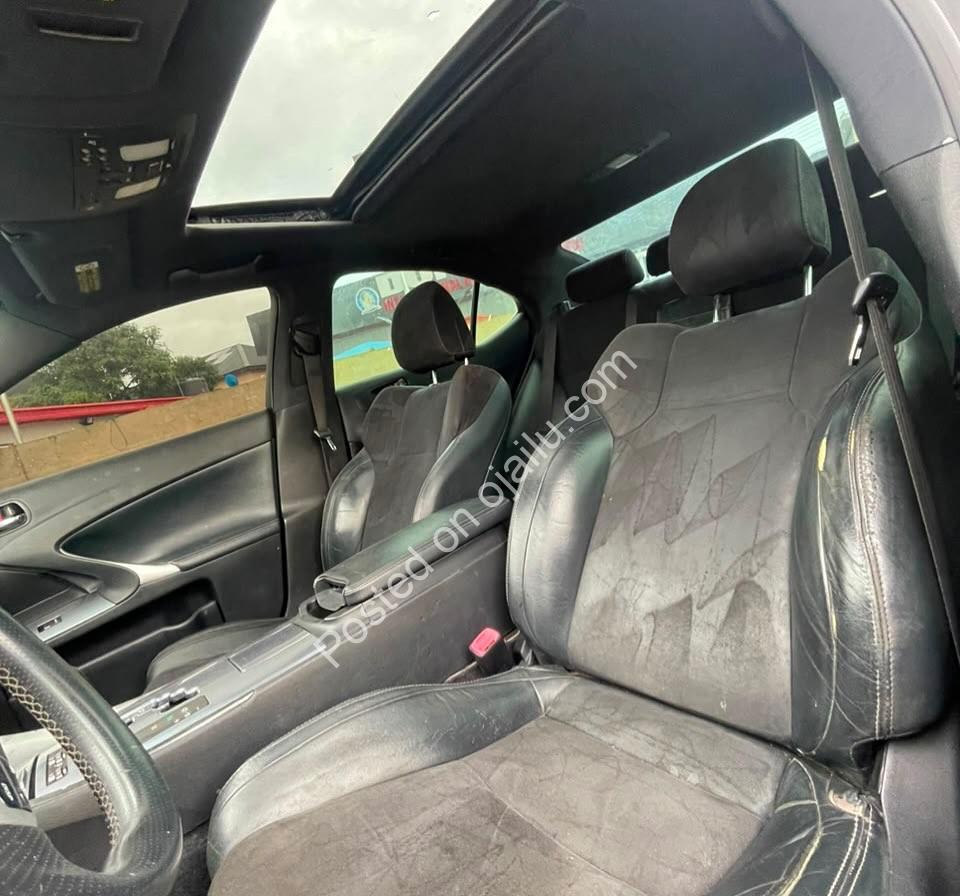 2010 Lexus IS250: Sport Luxury, Low Price!