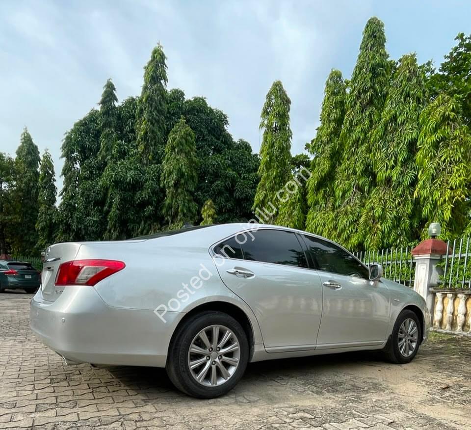 2009 Lexus ES350: Panoramic Roof, Push-Start, Premium Comfort – 8.9M Naira