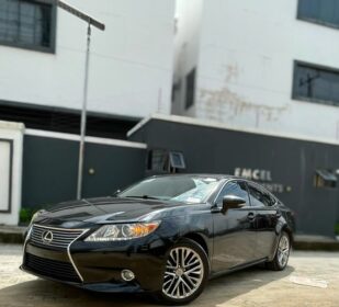 2013 Lexus ES350 | Luxury Sunroof & Push Start | 19.3M