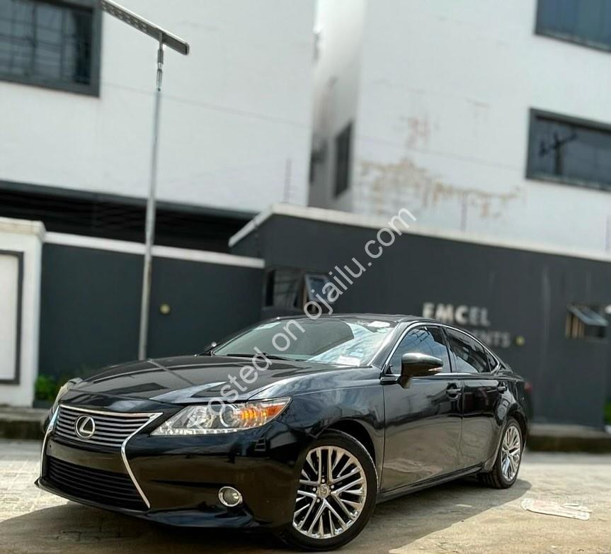 2013 Lexus ES350 | Luxury Sunroof & Push Start | 19.3M