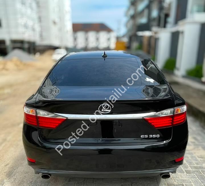 2013 Lexus ES350 | Luxury Sunroof & Push Start | 19.3M