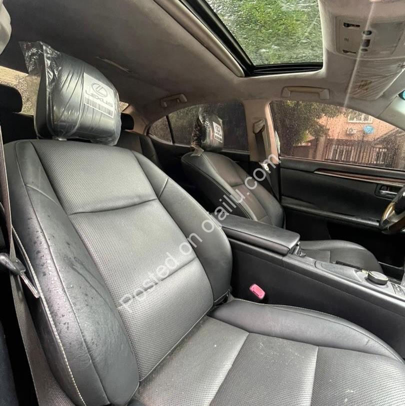 2015 Lexus ES350: Sunroof, Luxury, 18.8M
