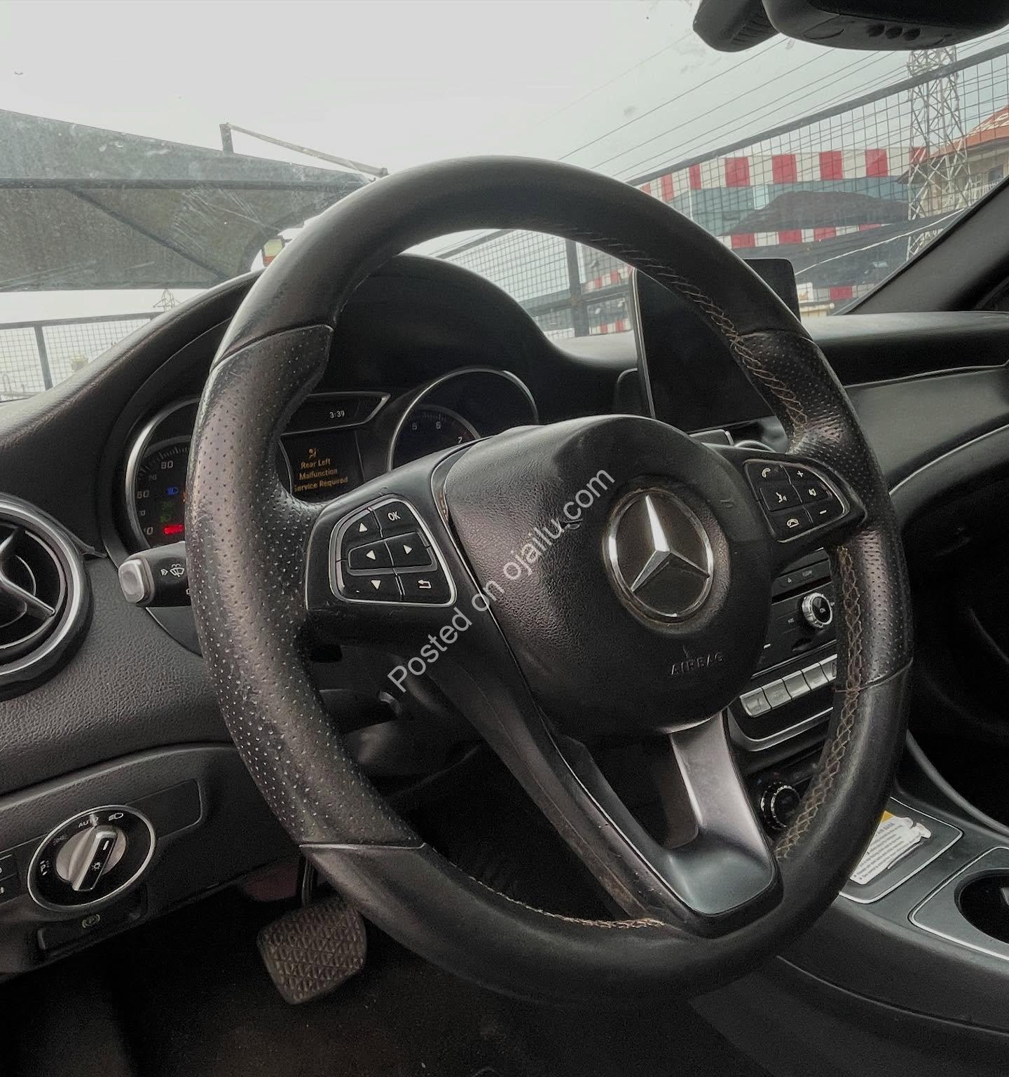 2018 Mercedes GLA250 4Matic: Panoramic Roof & Low Mileage, 12.5M