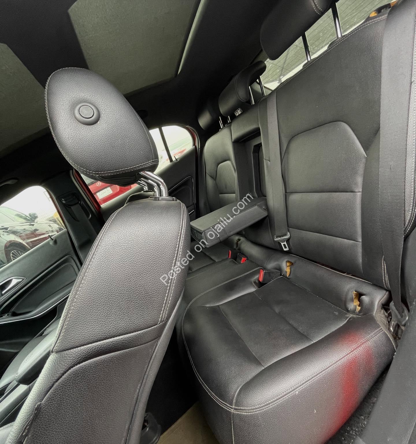 2018 Mercedes GLA250 4Matic: Panoramic Roof & Low Mileage, 12.5M