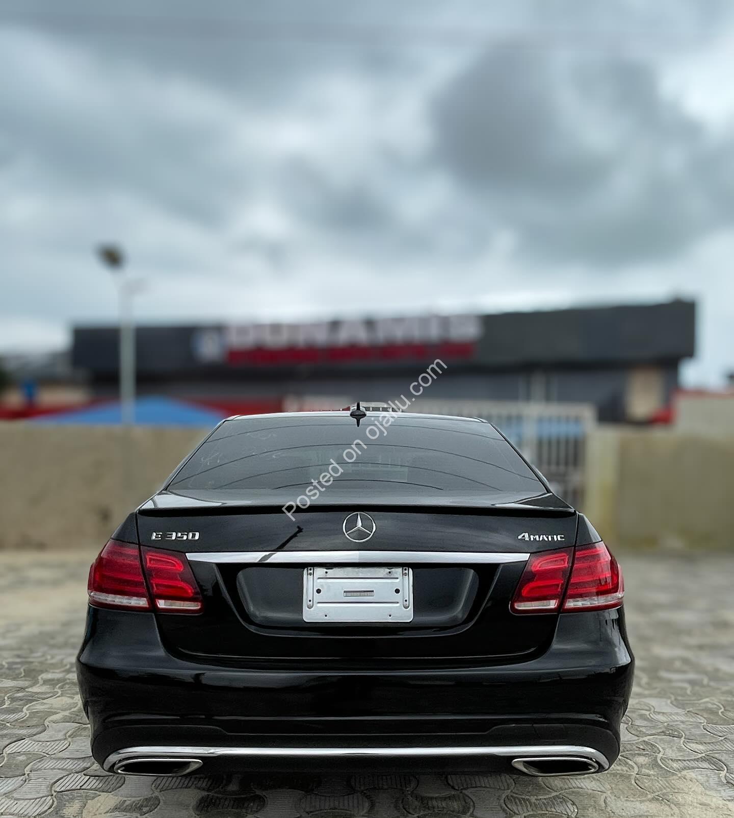 2015 Mercedes E350 4MATIC – Sunroof, Keyless Go, 21.5M Only