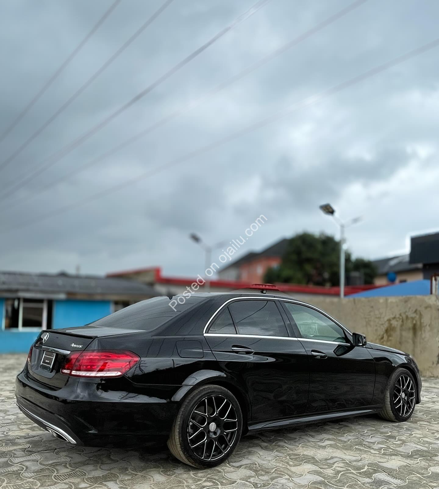 2015 Mercedes E350 4MATIC – Sunroof, Keyless Go, 21.5M Only