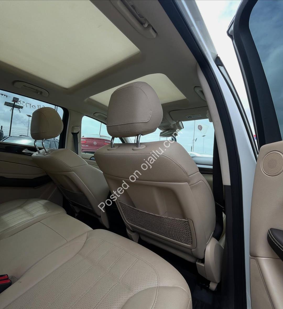 2016 Mercedes GLE350: Luxury SUV, Panoramic Moonroof, 360° Camera