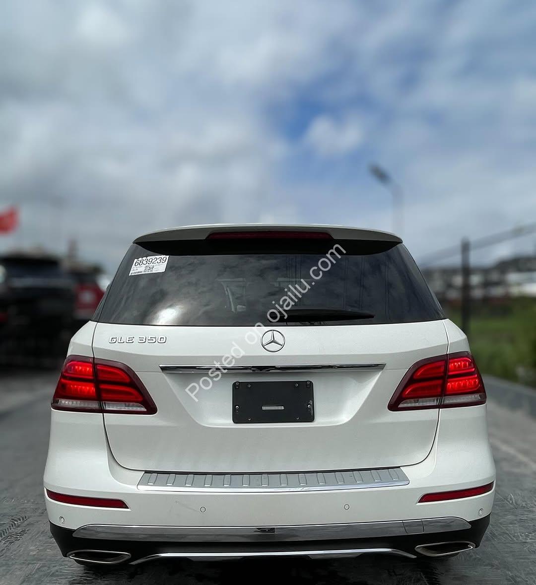 2016 Mercedes GLE350: Luxury SUV, Panoramic Moonroof, 360° Camera