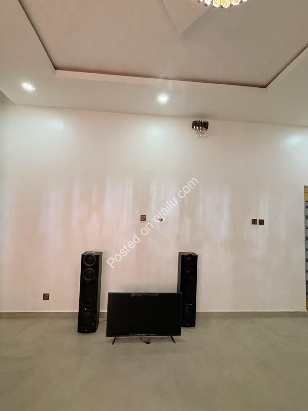 Live the GRA Life: 3BR Duplex with Gym & Solar