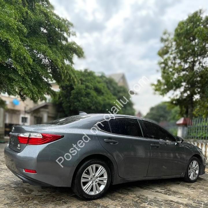 2015 Lexus ES350: Sunroof, Luxury, 18.8M
