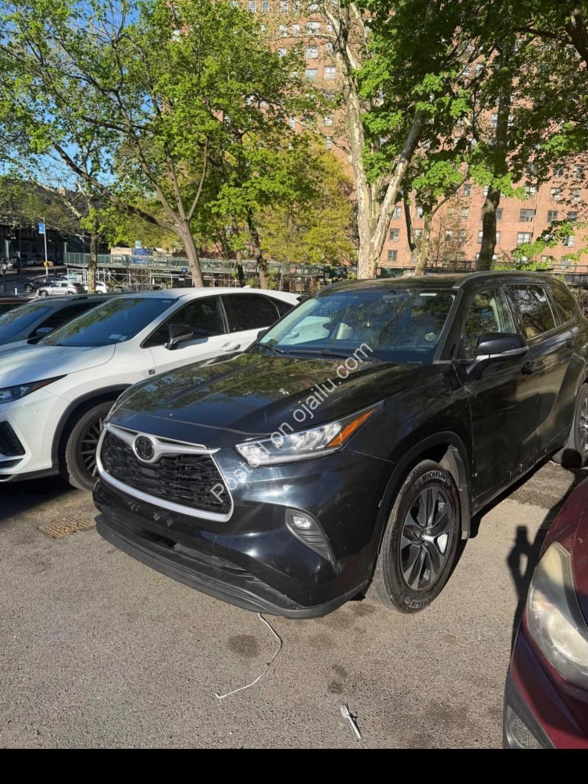 2020 Highlander XLE: Elite AWD SUV w/ Tech & Style