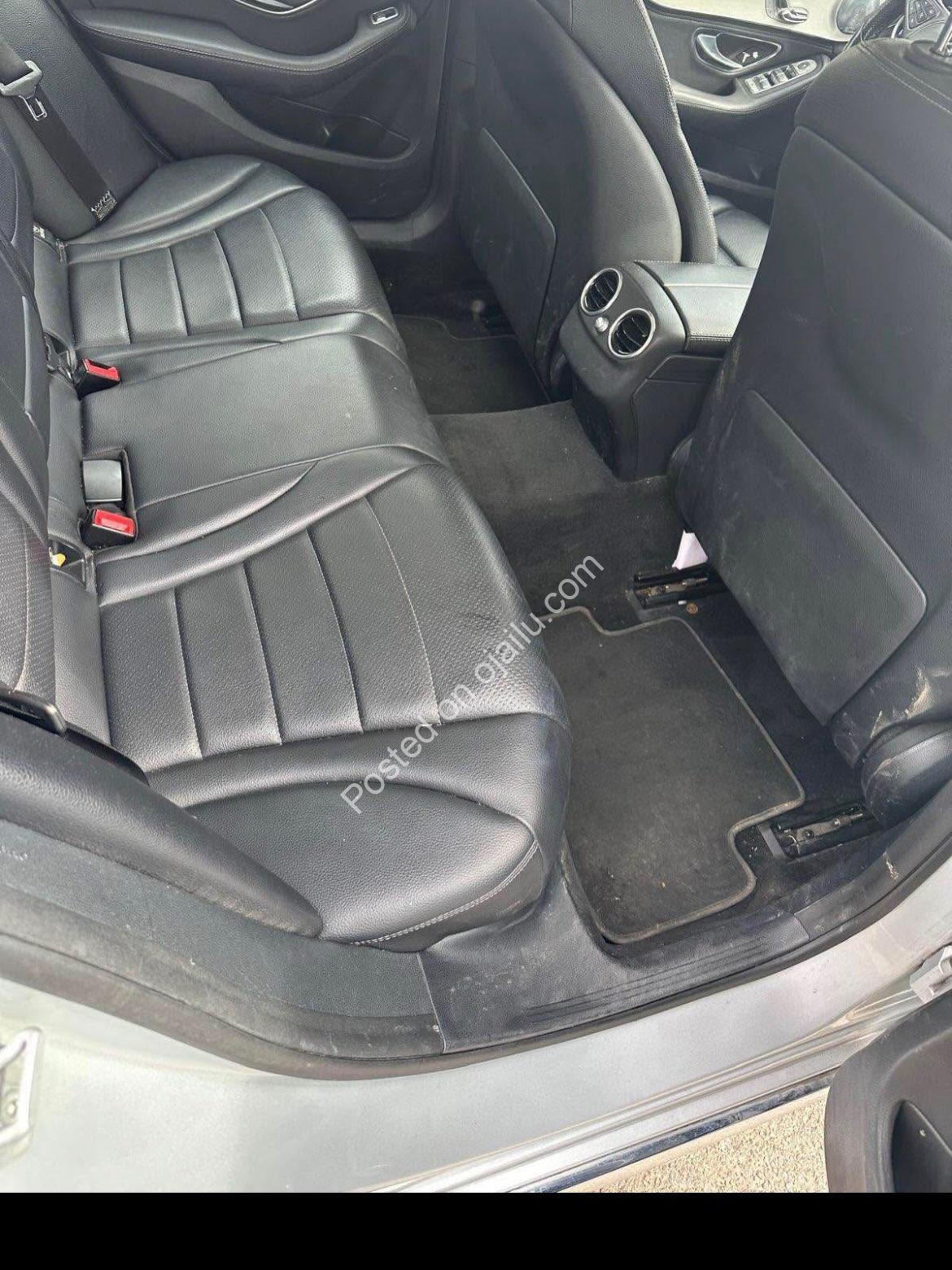 2016 Merc C300 4Matic: Luxury & Safety, 18M