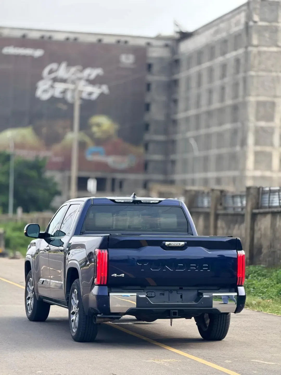 Toyota Tundra 4×4: Full Option, Original Duty 2022