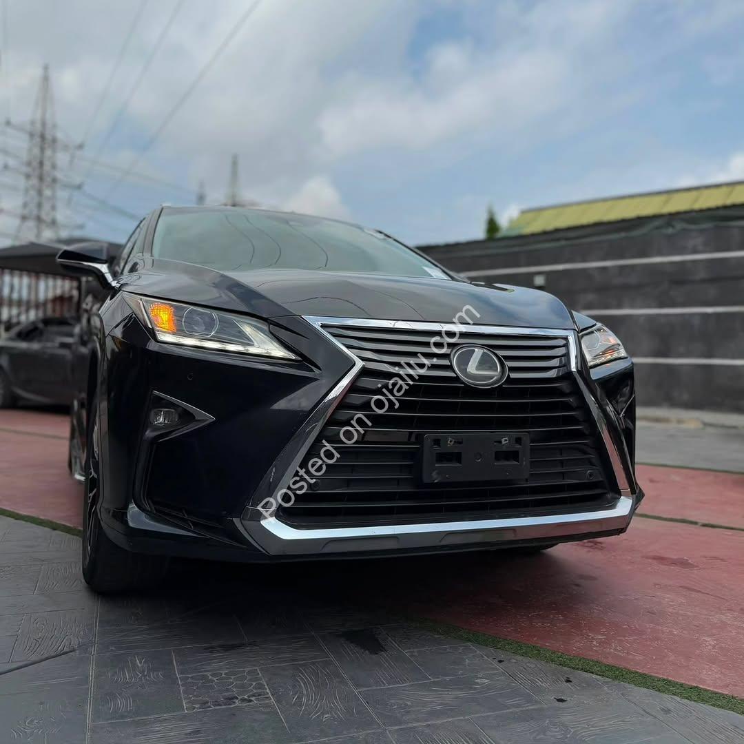 Lexus RX350 2017 Premium – Pristine, Loaded & Flawless!