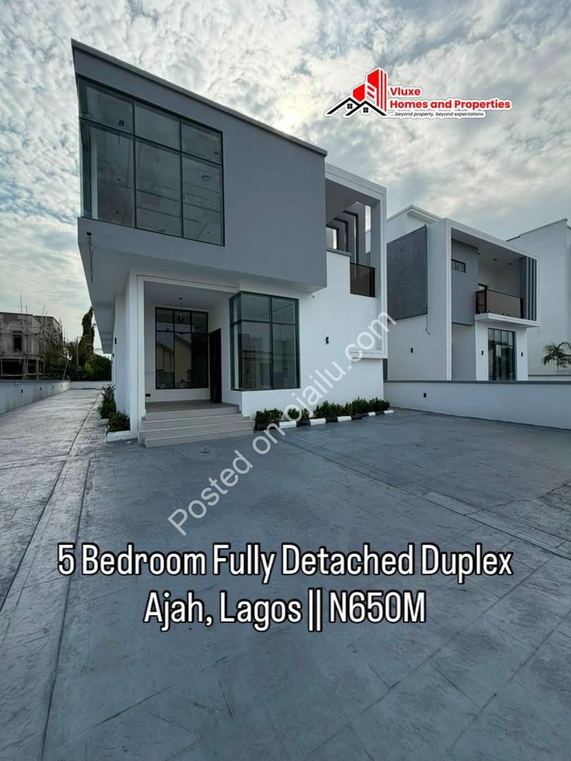 5-Bed Showstopper in Ajah: CofO Ready
