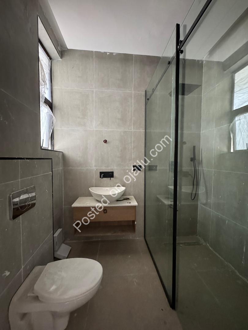 Modern 1 & 2-Bedrooms in Lekki Right – from ₦250M