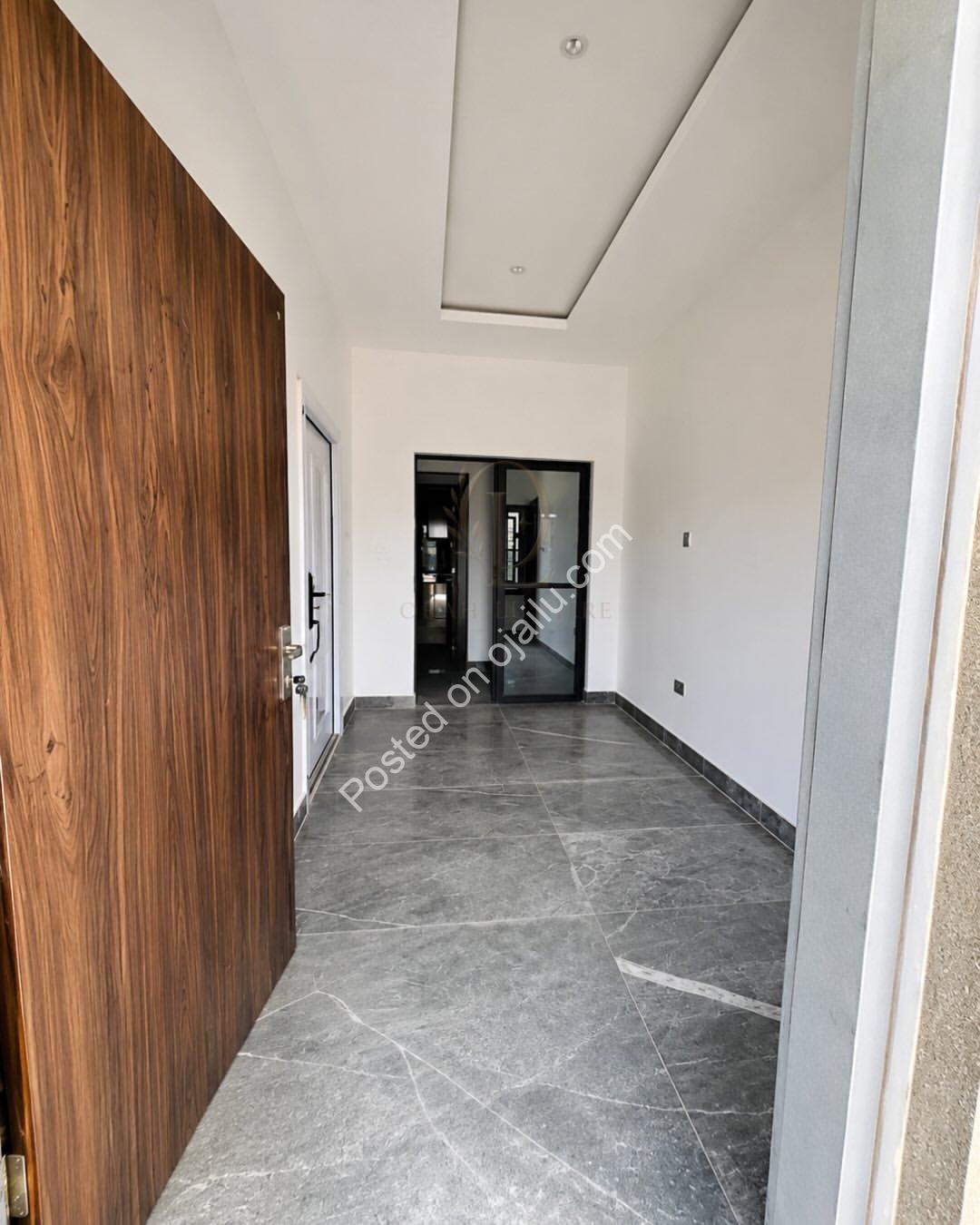 5-Bed Duplex in Lifecamp: Space & Elegance Await