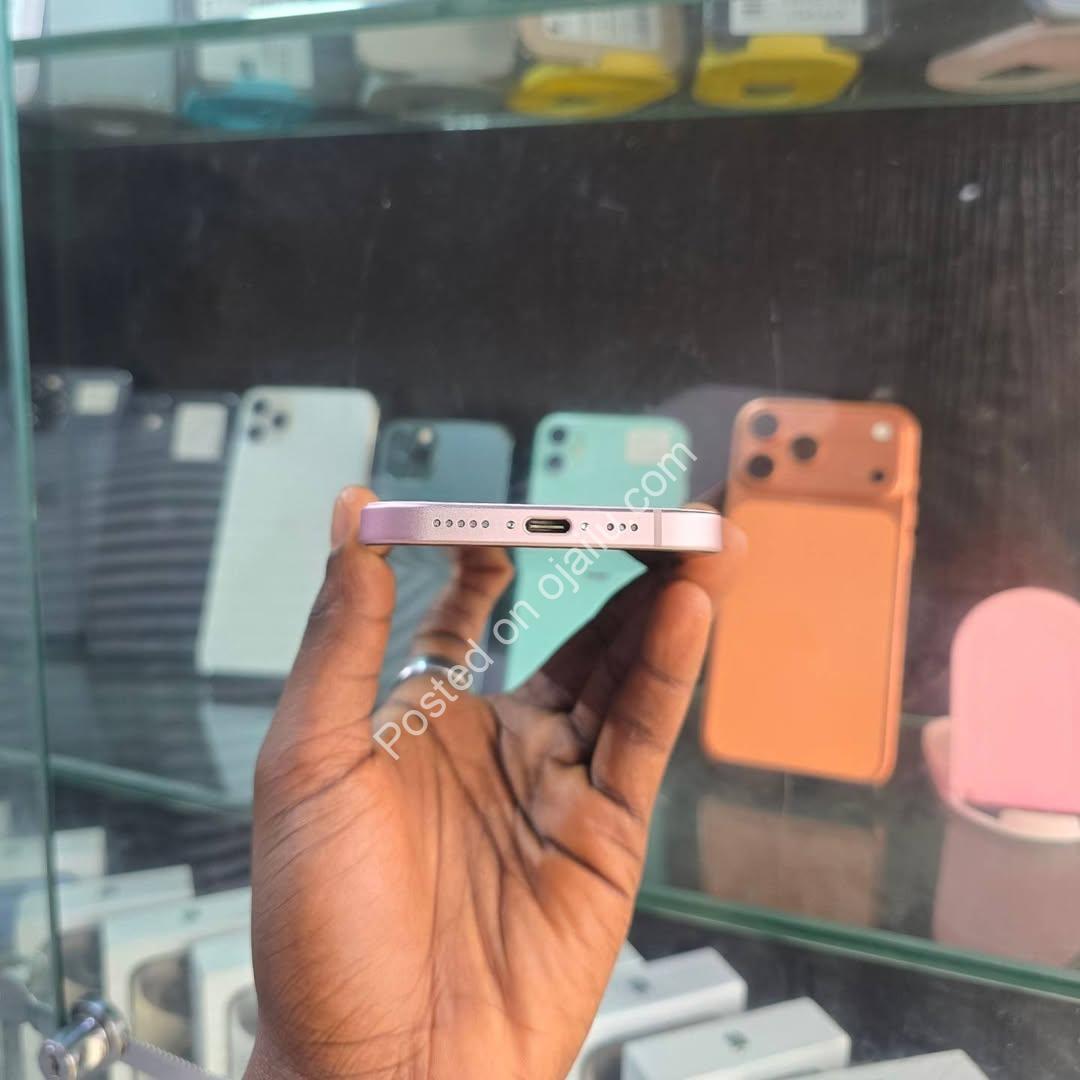 Pristine iPhone 15 Pink: 100% Battery, 256GB + Free Gifts