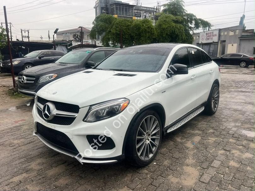 White Luxury GLE: Power & Style Awaits