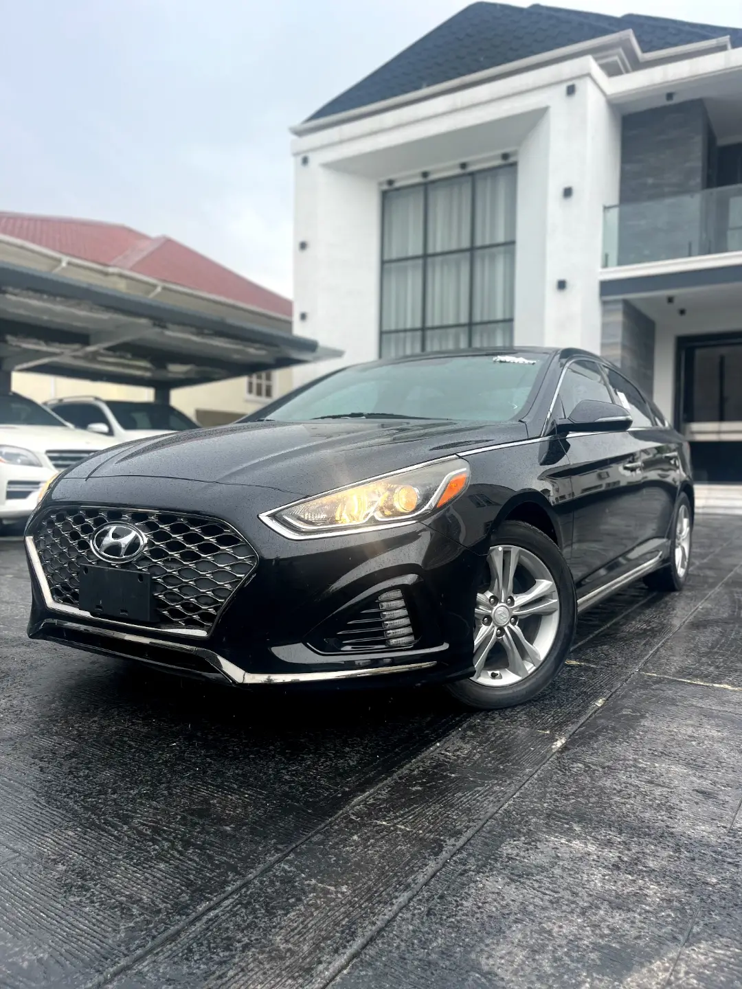 2017 Hyundai Sonata Sport: Sunroof, Thumbstart, 16.5M