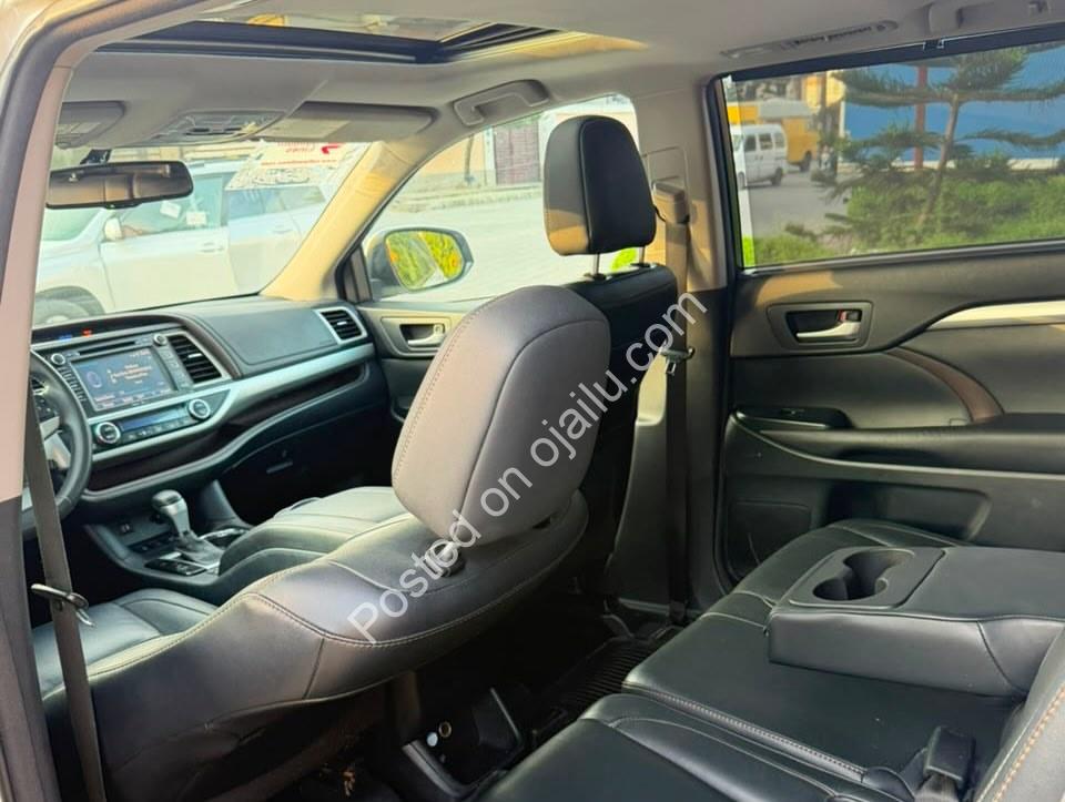 2016 XLE Toyota Highlander | White on Black | 24.5M Naira