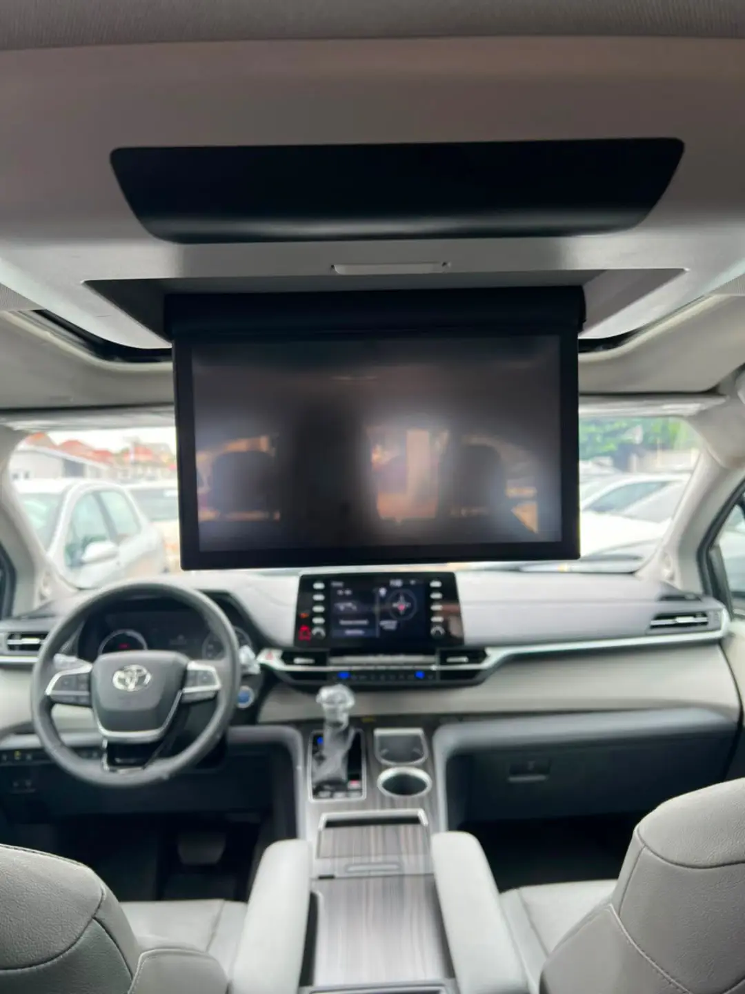 Your Premium Family Powerhouse is Here—Drive the 2024 Toyota Sienna Fully Loaded!