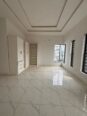 Ikoyi 8th-Floor Stunner: Pool, Gym & C of O