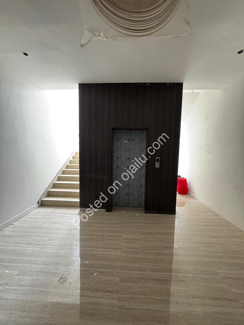 Modern 1 & 2-Bedrooms in Lekki Right – from ₦250M