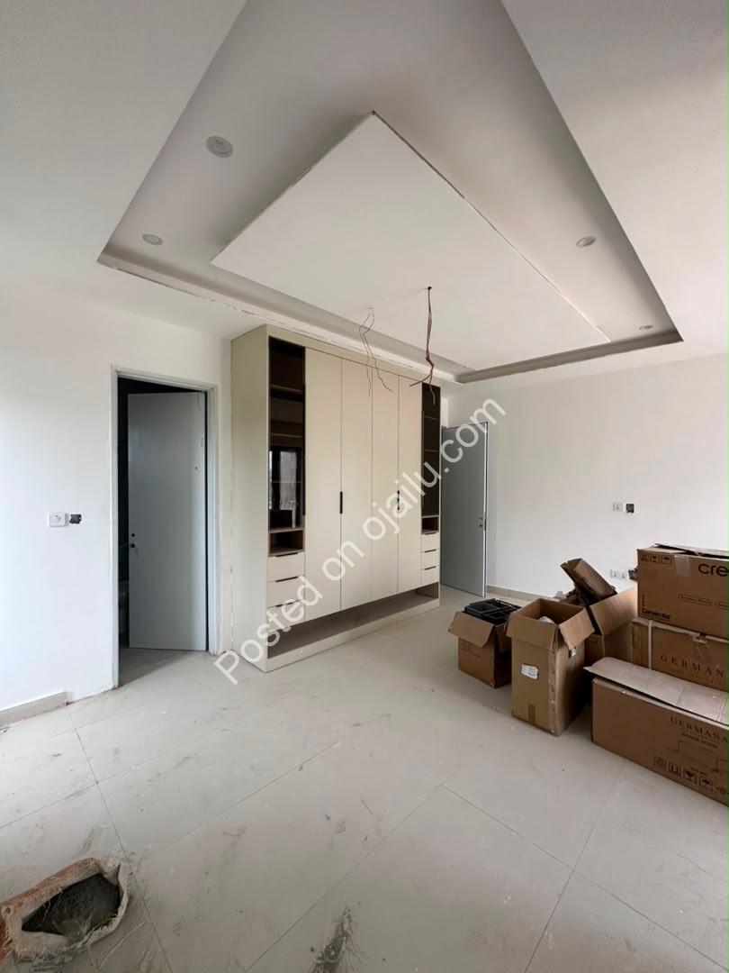 5-Bed Lekki Duplex w/ Pool & BQ – N550M