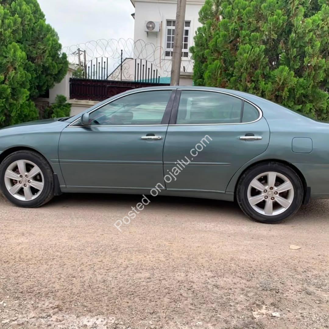 Show-Stopping 2006 Lexus ES 330: Ice-Cold A/C, Flawless Drive