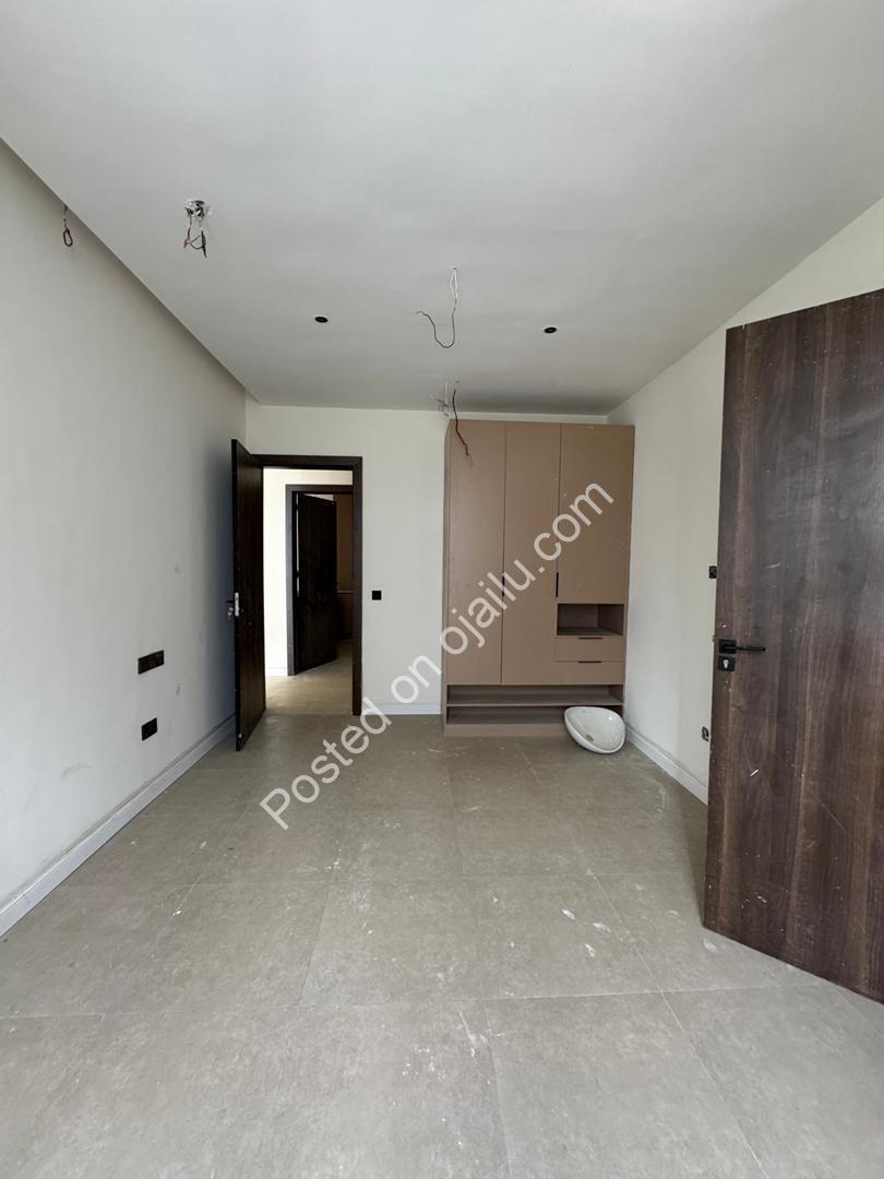 Modern 1 & 2-Bedrooms in Lekki Right – from ₦250M