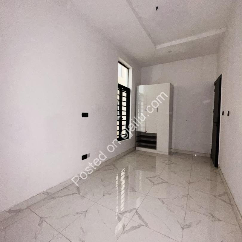 Brand New 4BR Duplex w/BQ in Ikota ₦180M
