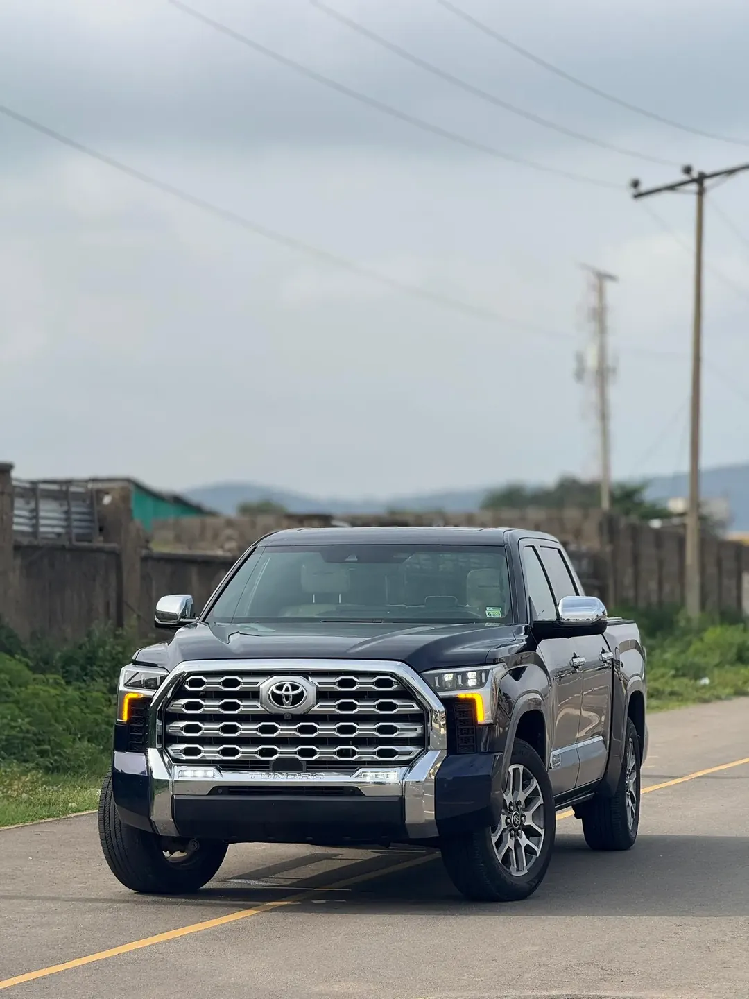 Toyota Tundra 4×4: Full Option, Original Duty 2022
