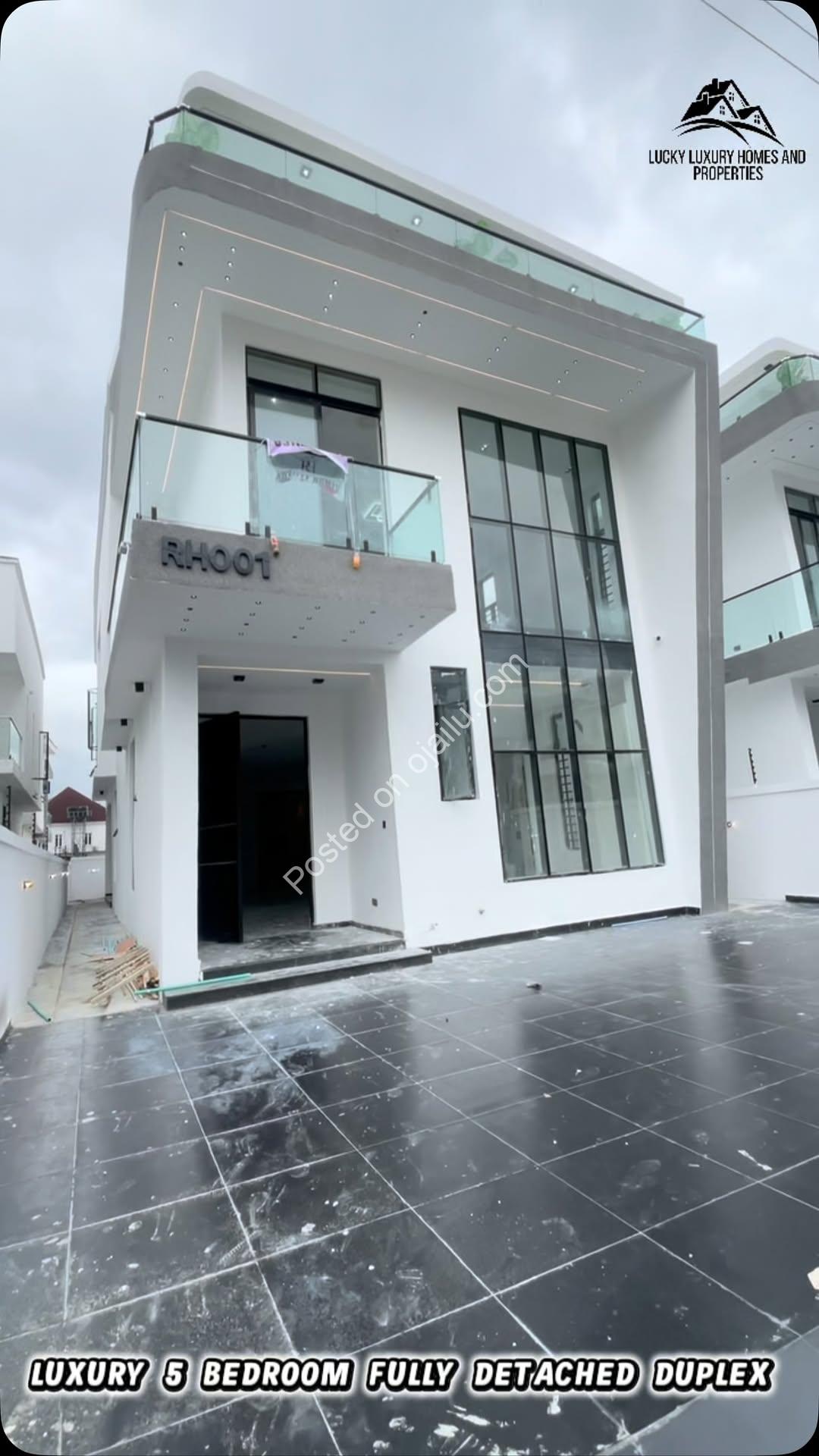 Chevron Dream Home: 5-Bed Pool Villa with BQ