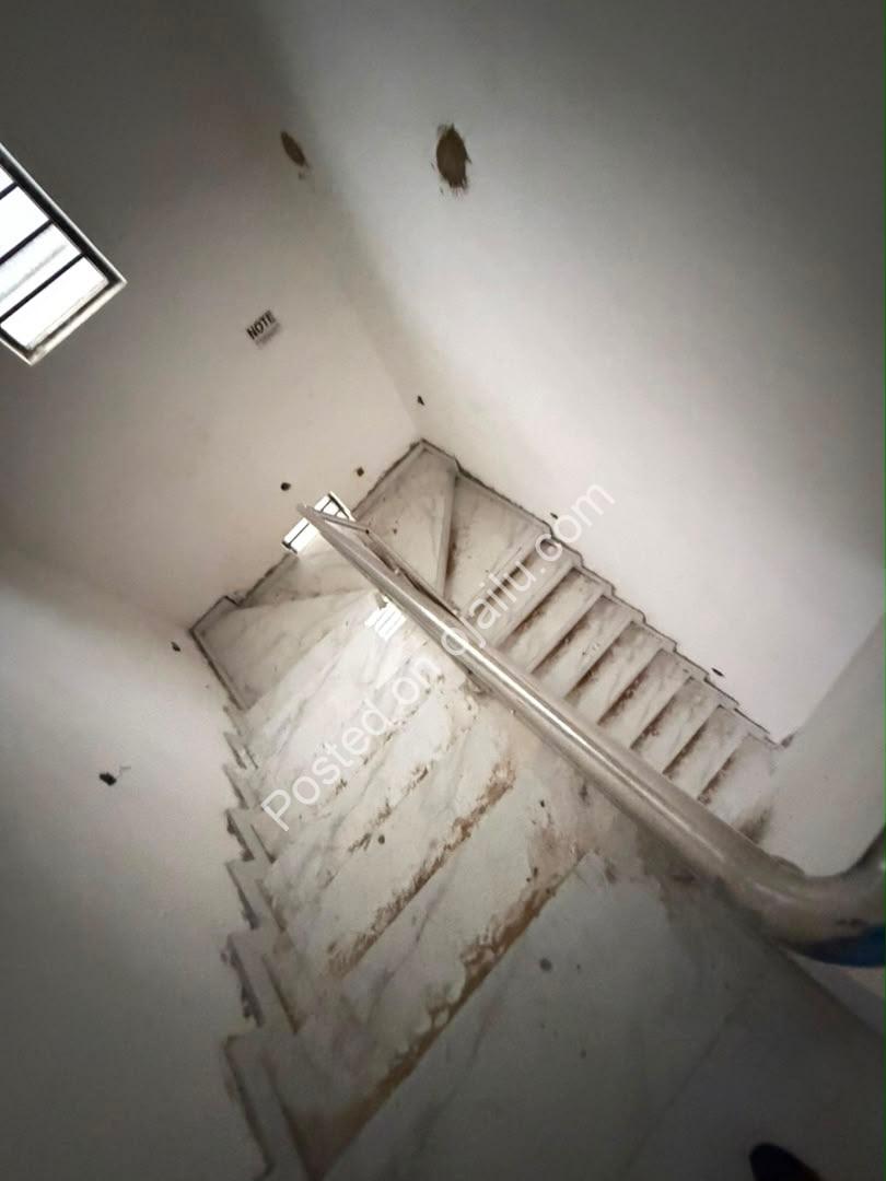 Adeniyi Jones Gem: 5 En-Suite Bedrooms + BQ