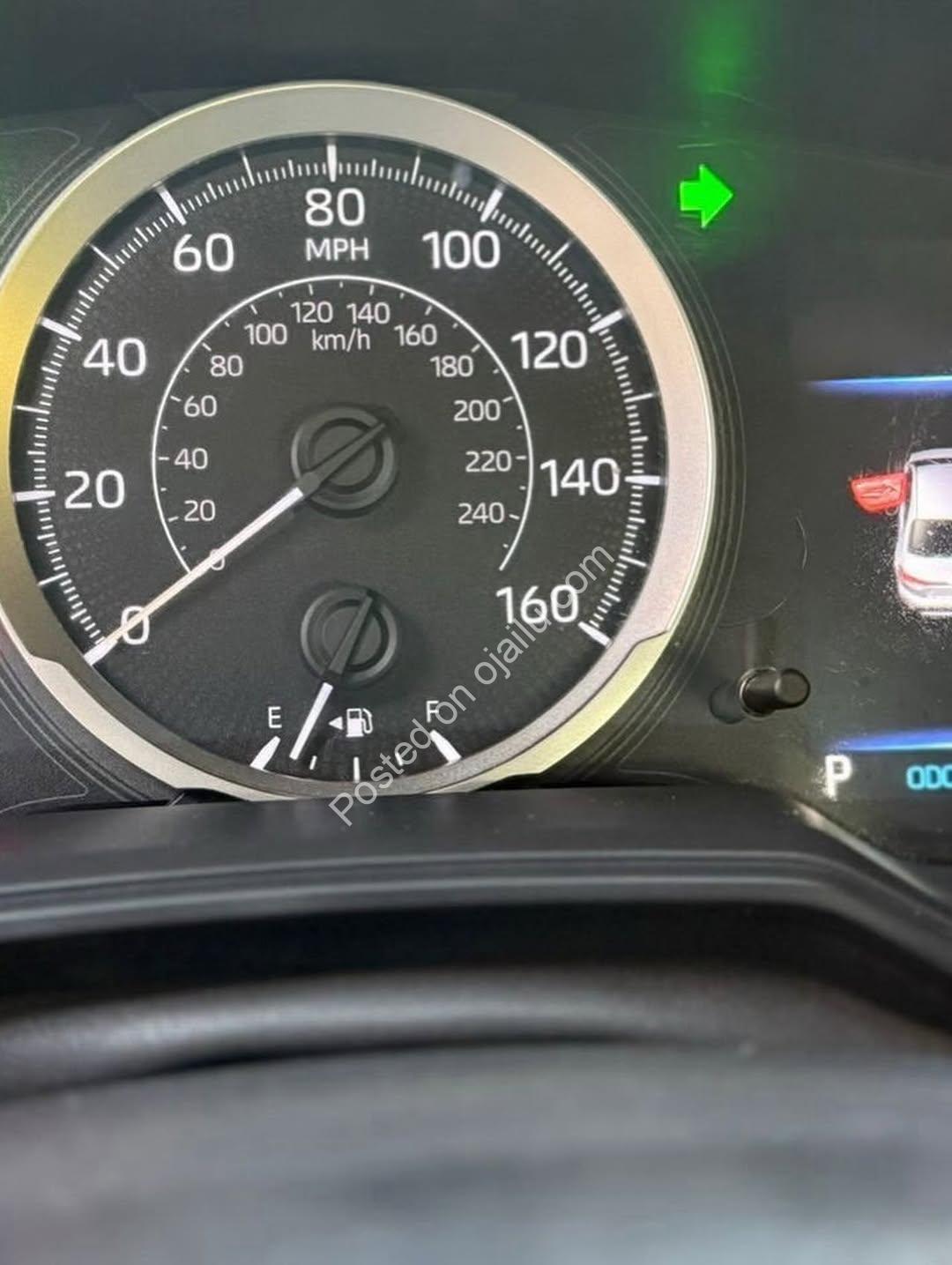 2022 Toyota Corolla LE – Accident-Free with Apple CarPlay