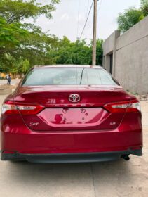 2018 Toyota Camry LE – Premium Suede