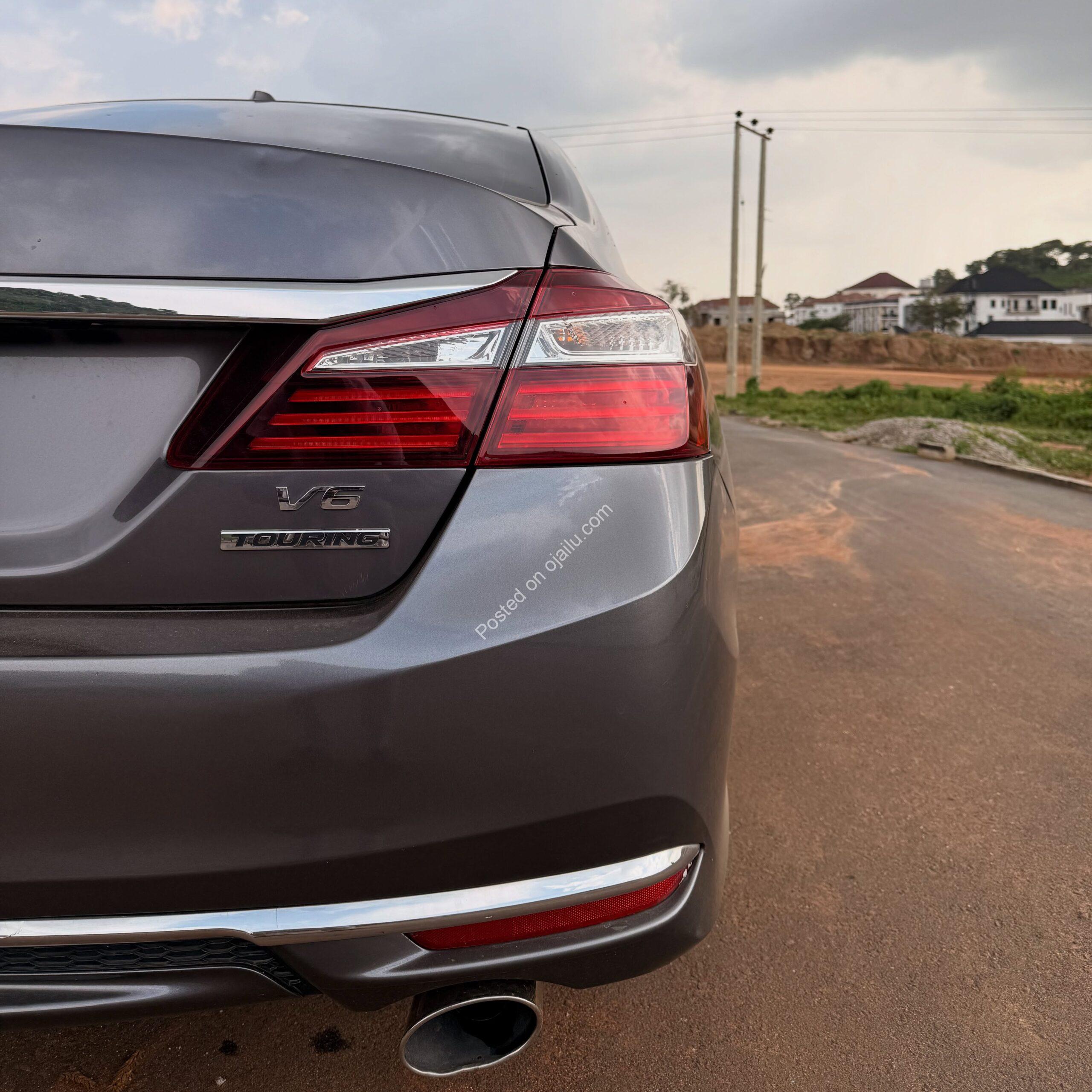 2017 Honda Accord V6 Touring: Luxury & Power – ₦17M