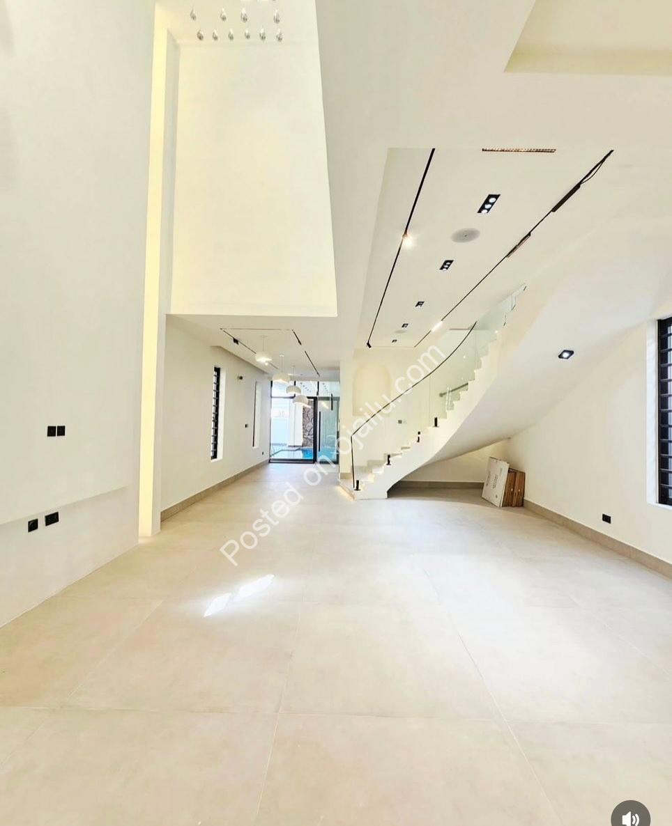5-Bed Dream Duplex in Lekki Phase 1