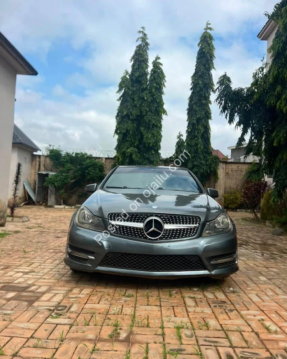 Distress Deal: 2013 Benz C300