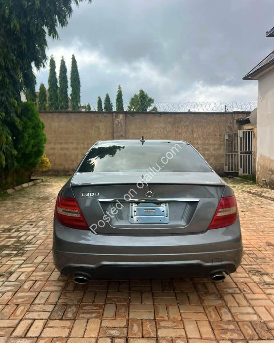 Distress Deal: 2013 Benz C300